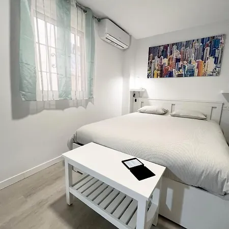 Encantador Apartamento En Ayala By Sharingco Malaga Exterior photo